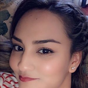 Meet your Posher, Eliuth